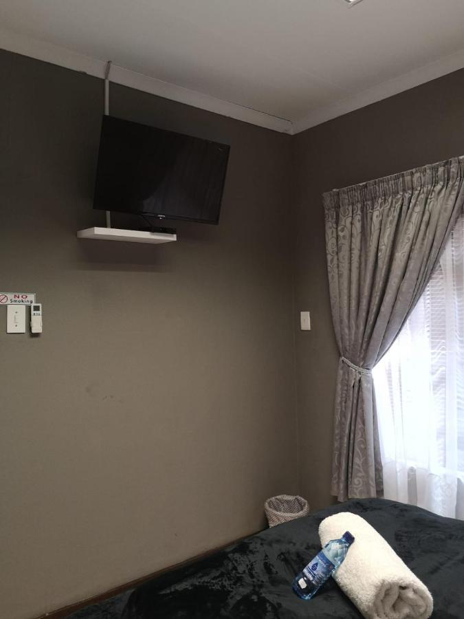 Gluckman Drive Guesthouse เวลคอม ภายนอก รูปภาพ