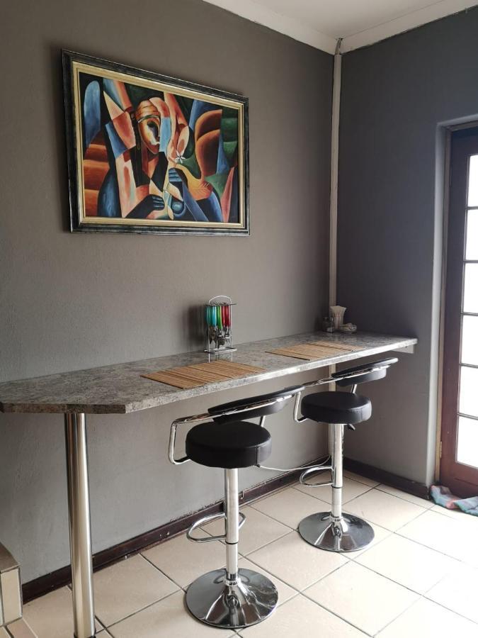 Gluckman Drive Guesthouse เวลคอม ภายนอก รูปภาพ