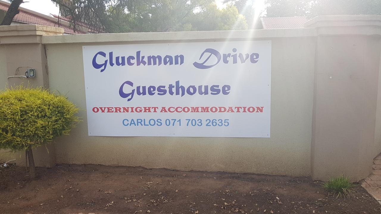 Gluckman Drive Guesthouse เวลคอม ภายนอก รูปภาพ