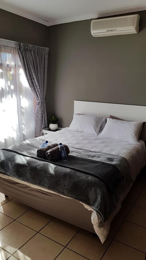 Gluckman Drive Guesthouse เวลคอม ภายนอก รูปภาพ